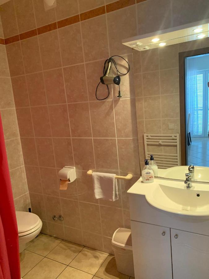 Sobe I Apartmani Til Crikvenica Buitenkant foto