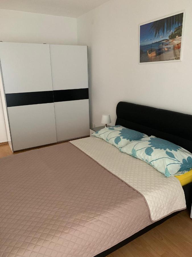 Sobe I Apartmani Til Crikvenica Buitenkant foto